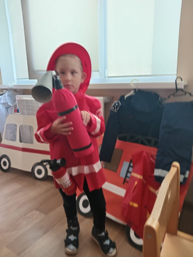 Акция «Юный друг пожарных» (гр. № 1, № 10).